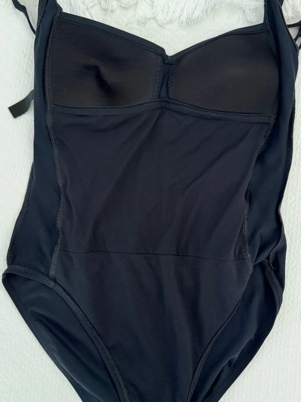 La Blanca - Classic Black One-Piece Swimsuit  - Sleek Ruched Design Sz 10